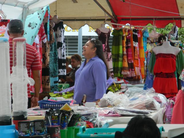 Flohmarkt in Uturoa